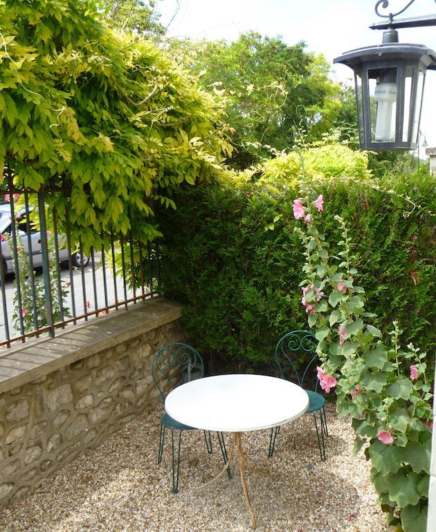 Le Clos De L'Eglise - Ines Giverny Bagian luar foto